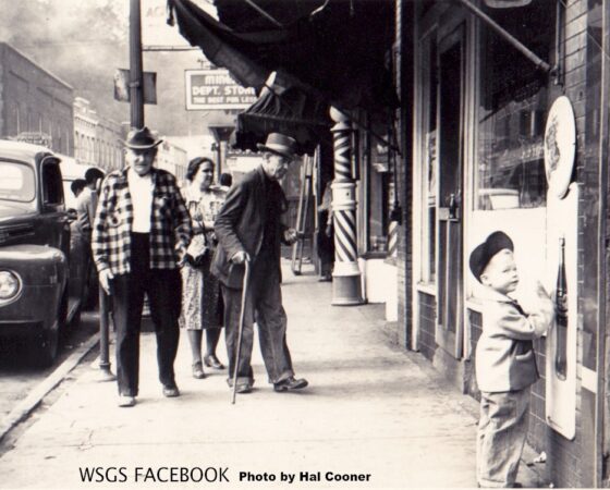 downtown hazard barber shop queen city